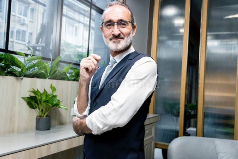 Qué descuentos aplican a un jubilado que continúa trabajando